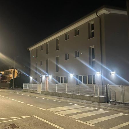 Garibaldi 16 Room Legnaro Exterior photo